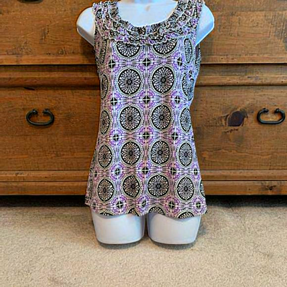 EUC SMALL New York‎ and Company Stretch Blouse